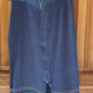 NWT POL Small Pencil Knit Skirt With Zip Front Embroidered Hem